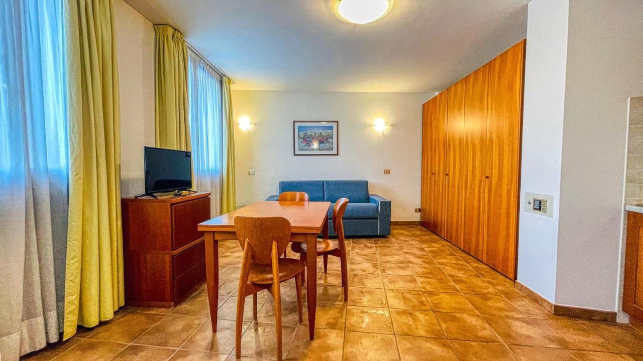 Appartamento Smith Arneis - Affitti Brevi Italia Bardonecchia Exterior foto
